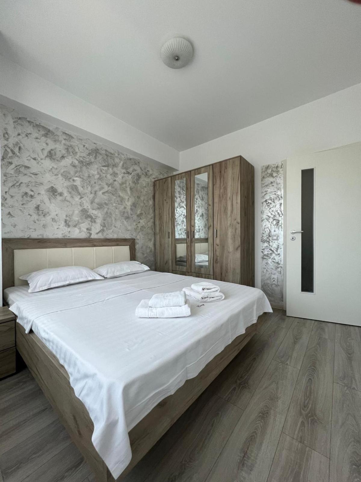 Cozy 3 Bedroom Apartments In Centre Of Iasi Palas Mall Екстериор снимка